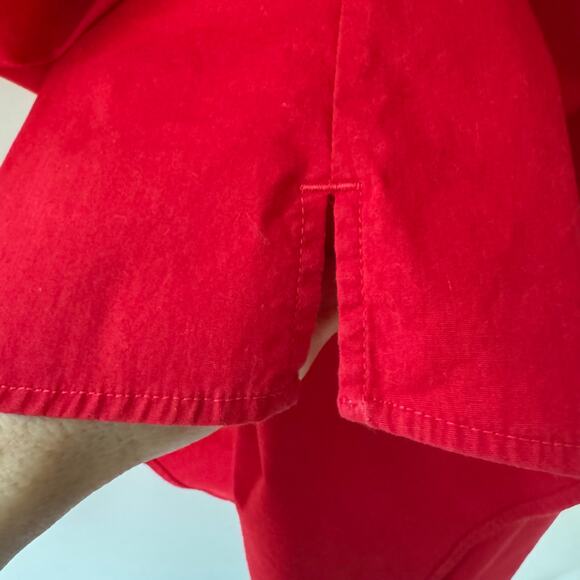 Talbots Womens Petite Sleeveless Red Blouse Size 10P Bee Button Front Workwear - Picture 4 of 6